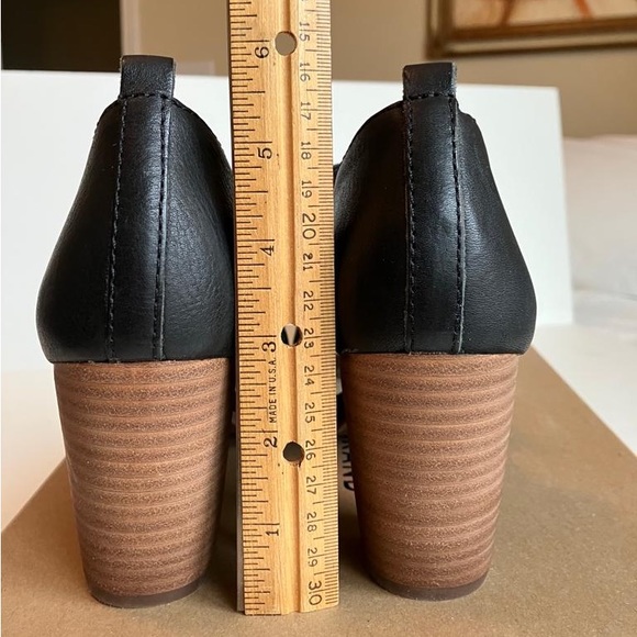 Lucky Brand black saddle leather open-toe heeled “shooties” - Picture 8 of 8